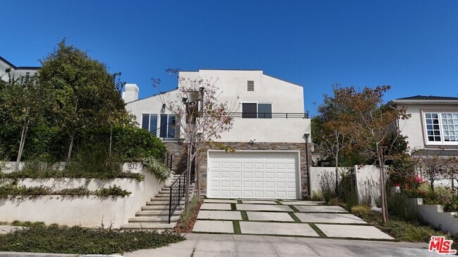 1532 Glendon Ave in Los Angeles, CA - Building Photo - Building Photo