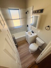 6930 S Oglesby Ave in Chicago, IL - Building Photo - Building Photo