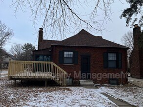 3300 Beaver Ave in Des Moines, IA - Building Photo - Building Photo