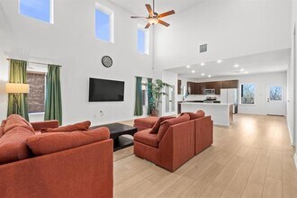 7609 Poplar Dr in Lantana, TX - Building Photo - Building Photo