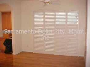 2328 Shorebird Ct in Elk Grove, CA - Building Photo - Building Photo