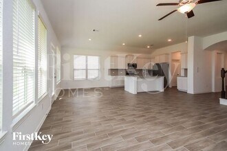 15122 Arlington Park Ave in Mont Belvieu, TX - Building Photo - Building Photo