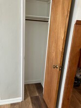 4322 Schenck Ave, Unit #1 in Cincinnati, OH - Foto de edificio - Building Photo