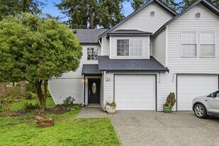 8825 231st Pl SW in Edmonds, WA - Building Photo