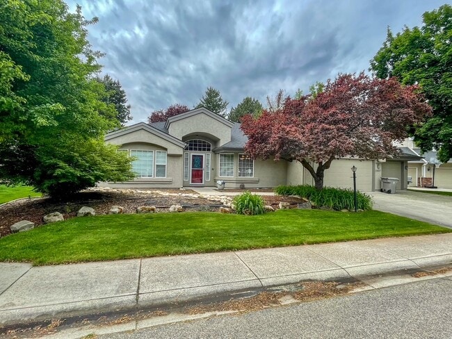 property at 11427 W Daniel St