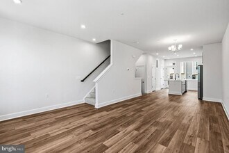 602 Watermans Dr in Woodbridge, VA - Building Photo - Building Photo