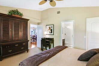 915 Club Dr in Palm Beach Gardens, FL - Building Photo - Building Photo