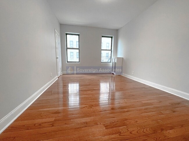 property at 106 Fort Washington Ave