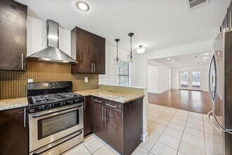 3104 Fontana Dr in Austin, TX - Building Photo - Building Photo