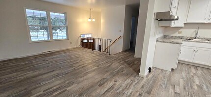 5297 W 100 S in Wabash, IN - Foto de edificio - Building Photo