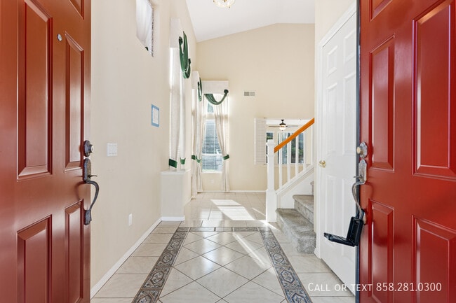 11610 Aspen View Dr in San Diego, CA - Building Photo - Building Photo