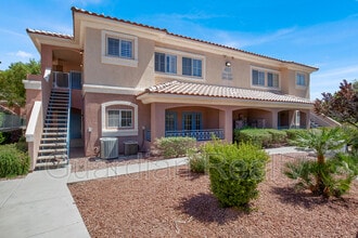 401 Pine Haven St in Las Vegas, NV - Building Photo - Building Photo