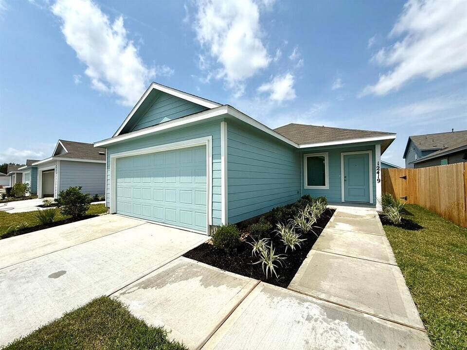12419 Lady Slipper Rd in Houston, TX - Building Photo