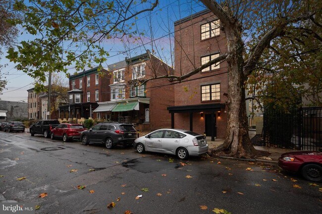 3517 N 16th St-Unit -2F in Philadelphia, PA - Foto de edificio - Building Photo