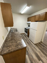 5th Avenue Apartments in West Fargo, ND - Building Photo - Building Photo