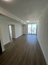 409 NW 6th St, Unit C7 in Miami, FL - Building Photo - Building Photo