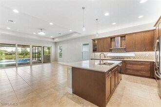 11847 Hydrangea Pl in Naples, FL - Building Photo - Building Photo