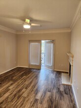 5559 glenridge dr,, Unit Aptmt. 1308 in Atlanta, GA - Foto de edificio - Building Photo