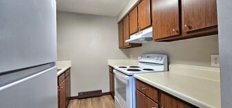 West Milton - 90 Wood Drive in West Milton, OH - Building Photo