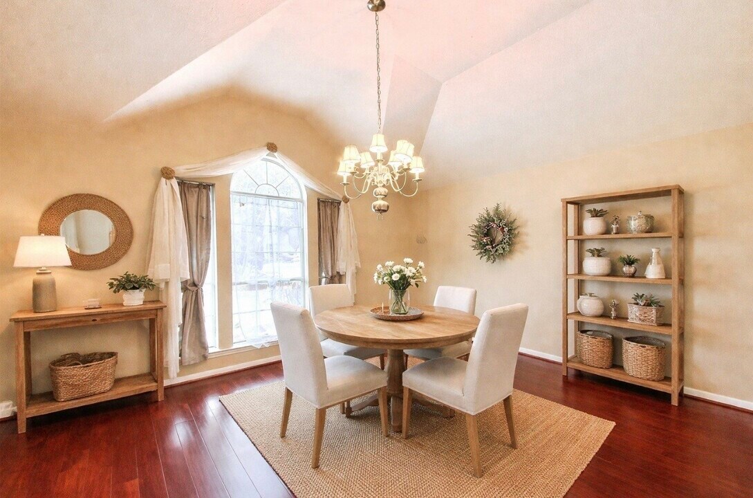 8514 Spotslyvania Ln in Houston, TX - Building Photo