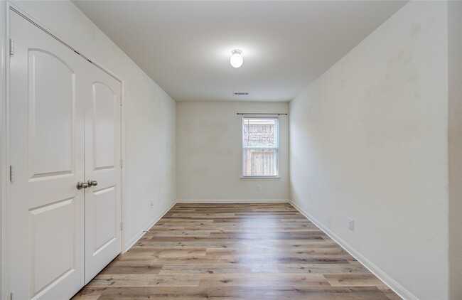 property at 1315 Diamond Drape Dr