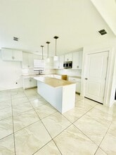 403 Graneros Ave in Laredo, TX - Building Photo - Building Photo