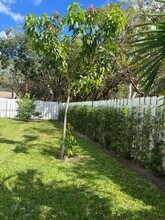 11121 SW 110th Rd in Miami, FL - Building Photo - Building Photo