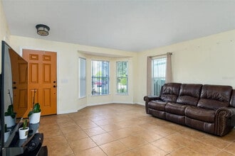 6940 Kelcher Ct in Orlando, FL - Building Photo - Building Photo