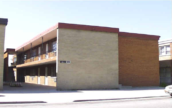 5615 W 35th St in Cicero, IL - Building Photo