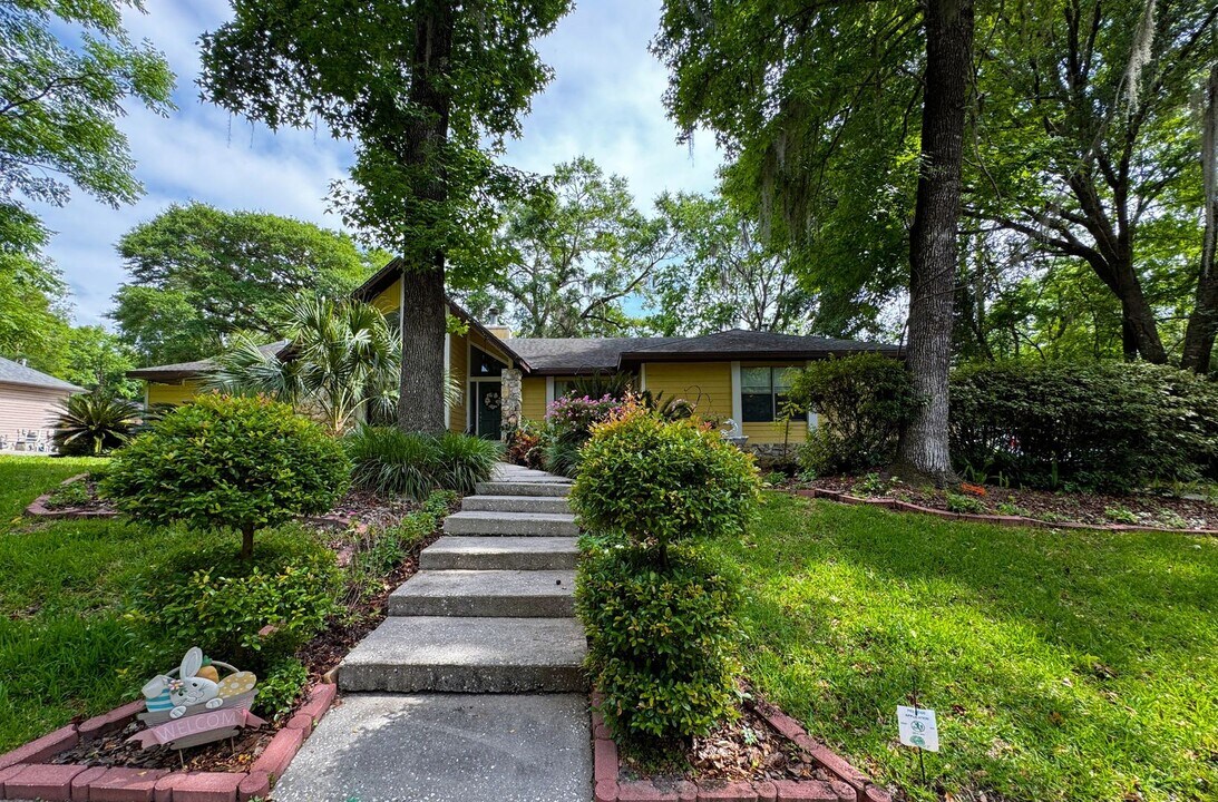 6207 NW 24th Ln in Gainesville, FL - Building Photo