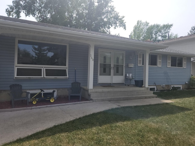property at 240 Woodpark Pl SW
