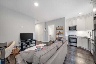 1 Chelsea Ter, Unit 3 in Boston, MA - Building Photo - Building Photo