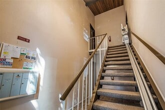 200 Maitland Ave in Altamonte Springs, FL - Foto de edificio - Building Photo