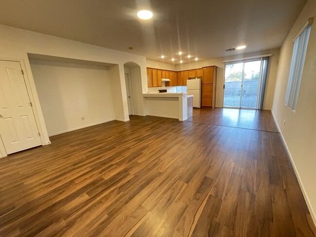 10260 Wood Work Ln in Las Vegas, NV - Building Photo - Building Photo