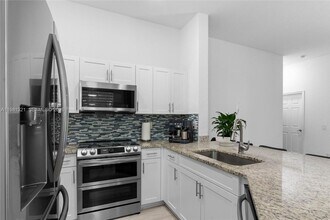 625 Bald Cypress Rd in Weston, FL - Building Photo - Building Photo