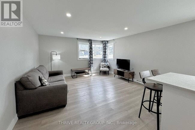100 King Edward Ave in London, ON - Building Photo - Building Photo