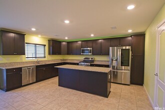 504 Eagle Blf Ct in Reno, NV - Building Photo - Building Photo