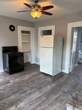 219 Spruce St in Manchester, NH - Foto de edificio - Building Photo