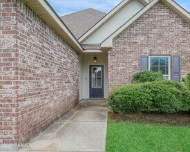 132 Timber Edge Dr, Unit 421 in Youngsville, LA - Building Photo - Building Photo