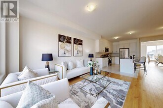 6 Marvin Ave in Oakville, ON - Building Photo - Building Photo