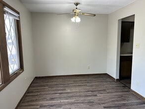 1716 D Ave NE in Cedar Rapids, IA - Building Photo - Building Photo