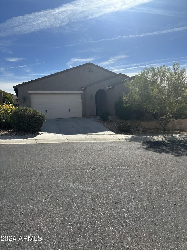 2933 W Tumbleweed Dr in Phoenix, AZ - Foto de edificio - Building Photo