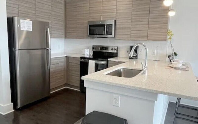 688 Angier Ave NE in Atlanta, GA - Foto de edificio - Building Photo