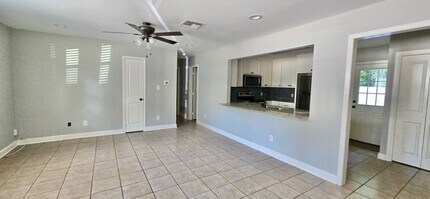 300 Pecan St in Gilmer, TX - Building Photo - Building Photo