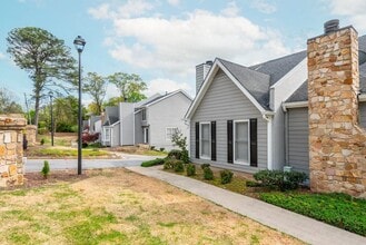 1200 Defoor Ct NW in Atlanta, GA - Building Photo - Building Photo