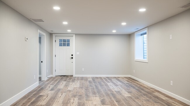 3250 Midway Ave, Unit 2