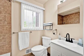 Clinton Township Apartments in Shelby Township, MI - Building Photo - Building Photo