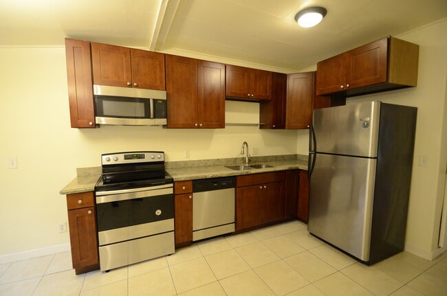 7029 23rd Ave NE in Seattle, WA - Foto de edificio - Building Photo