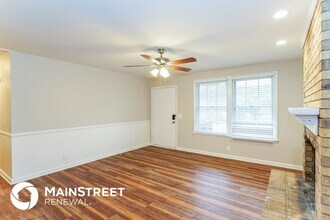 242 Iris Dr in Hendersonville, TN - Building Photo - Building Photo