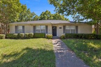 8914 Doliver Dr in Rowlett, TX - Building Photo - Building Photo